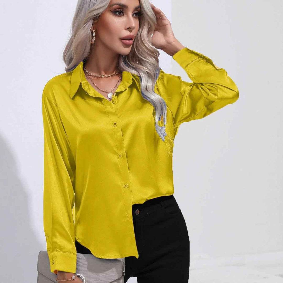 Dames blouse met glansfinish en knoopsluiting